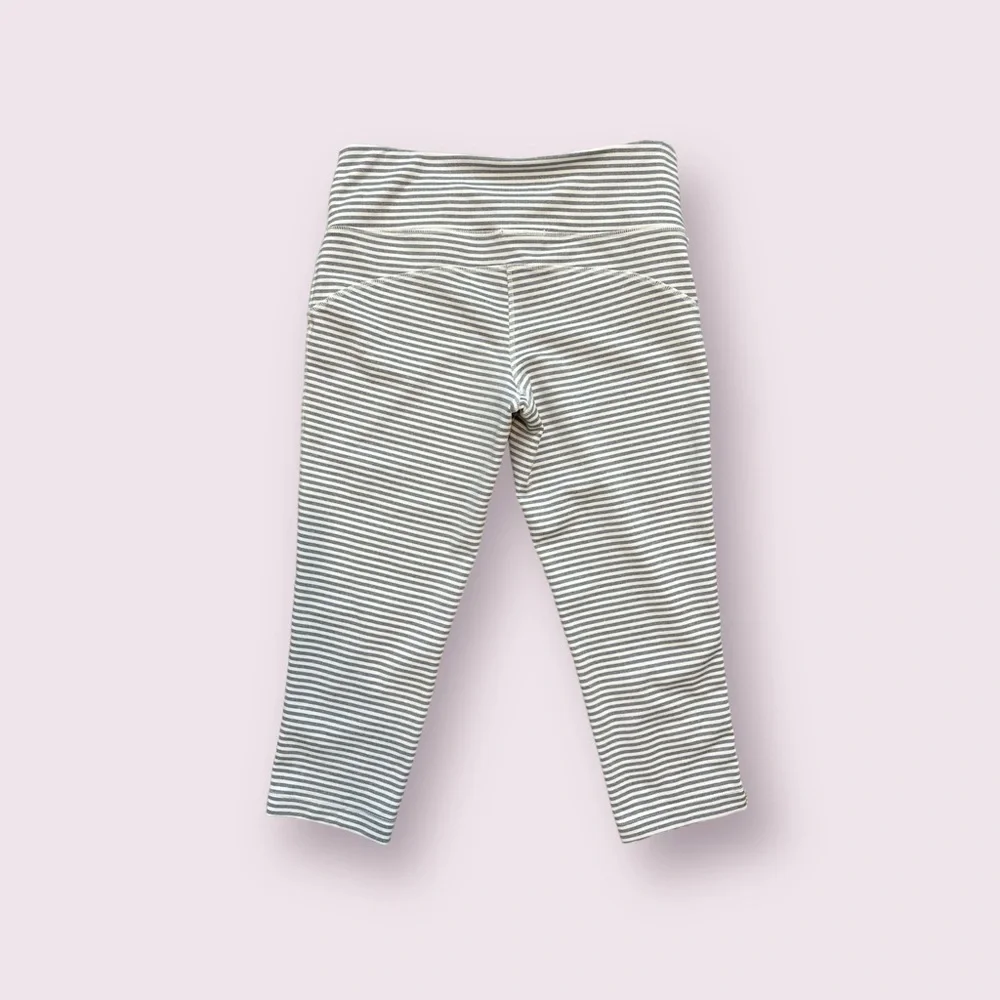 MPG Gray and White Striped Capri Leggings - Picture 3 of 4